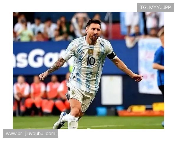 揭秘以足球指哪打哪的传奇人物究竟是谁及其全景成名之路背后故事 揭秘以足球指哪打哪的传奇人物究竟是谁及其全景成名之路背后故事